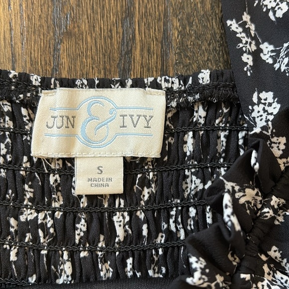 Ladies Floral Dress - Picture 4 of 5